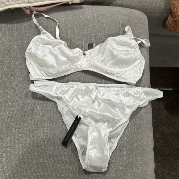 White Intimates Set - Picture 3 of 9